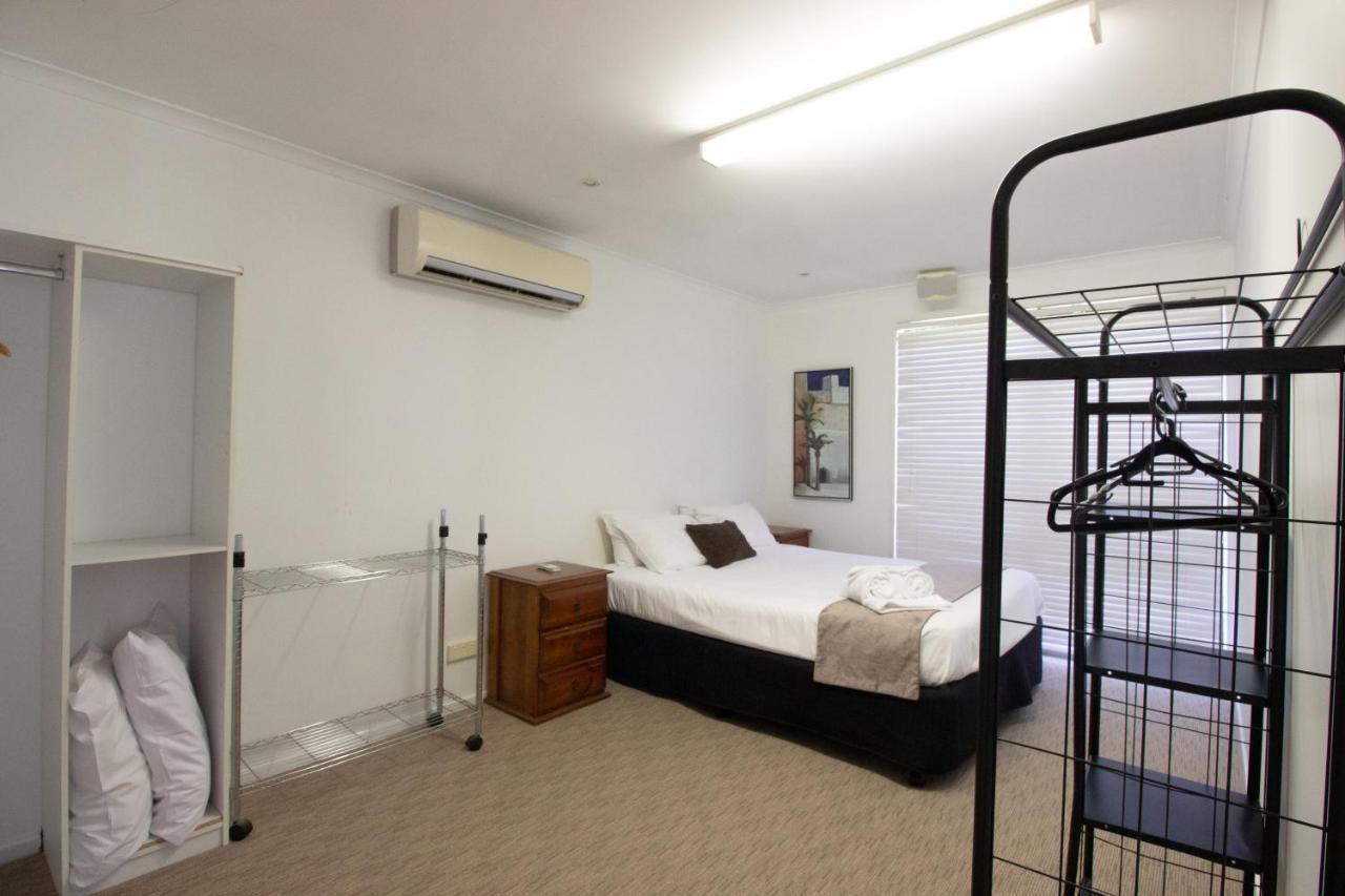 Caloundra Central Apartment Hotel Official Eksteriør bilde